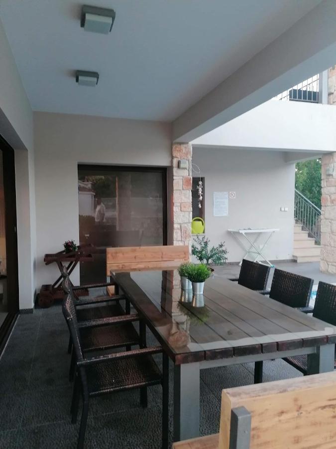 Villa Angela Dhrousha Extérieur photo