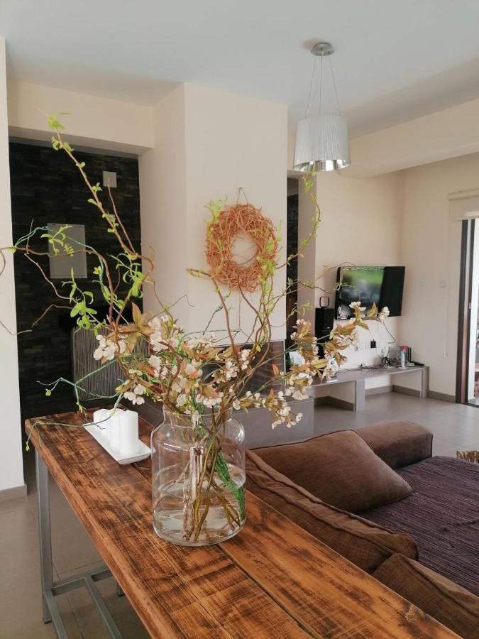 Villa Angela Dhrousha Extérieur photo