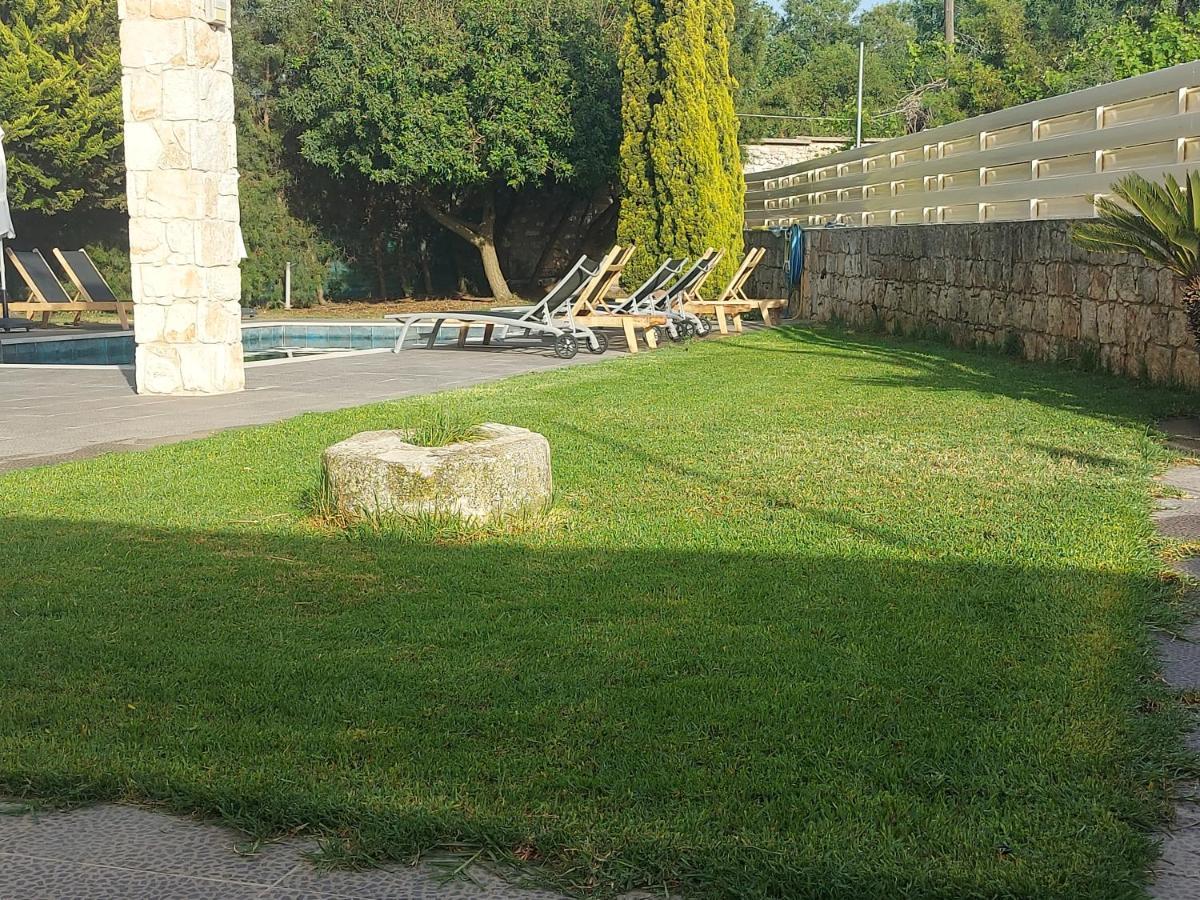 Villa Angela Dhrousha Extérieur photo