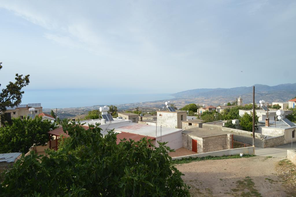 Villa Angela Dhrousha Extérieur photo