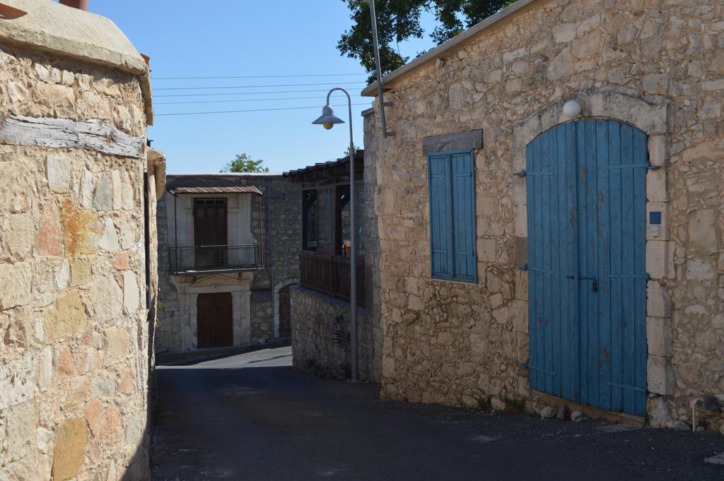 Villa Angela Dhrousha Extérieur photo