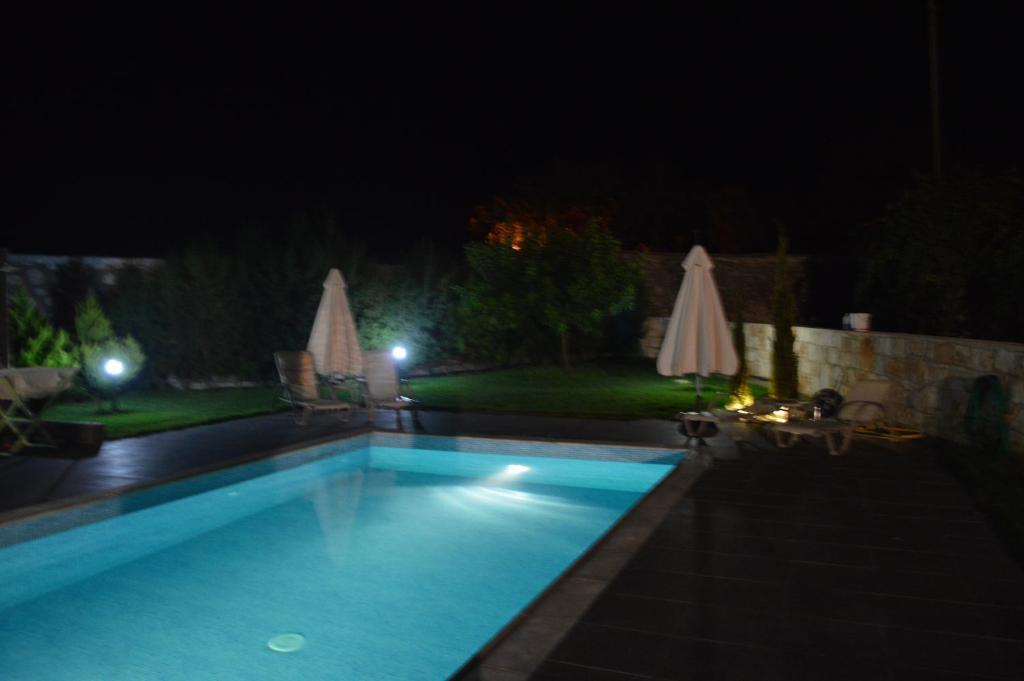 Villa Angela Dhrousha Extérieur photo